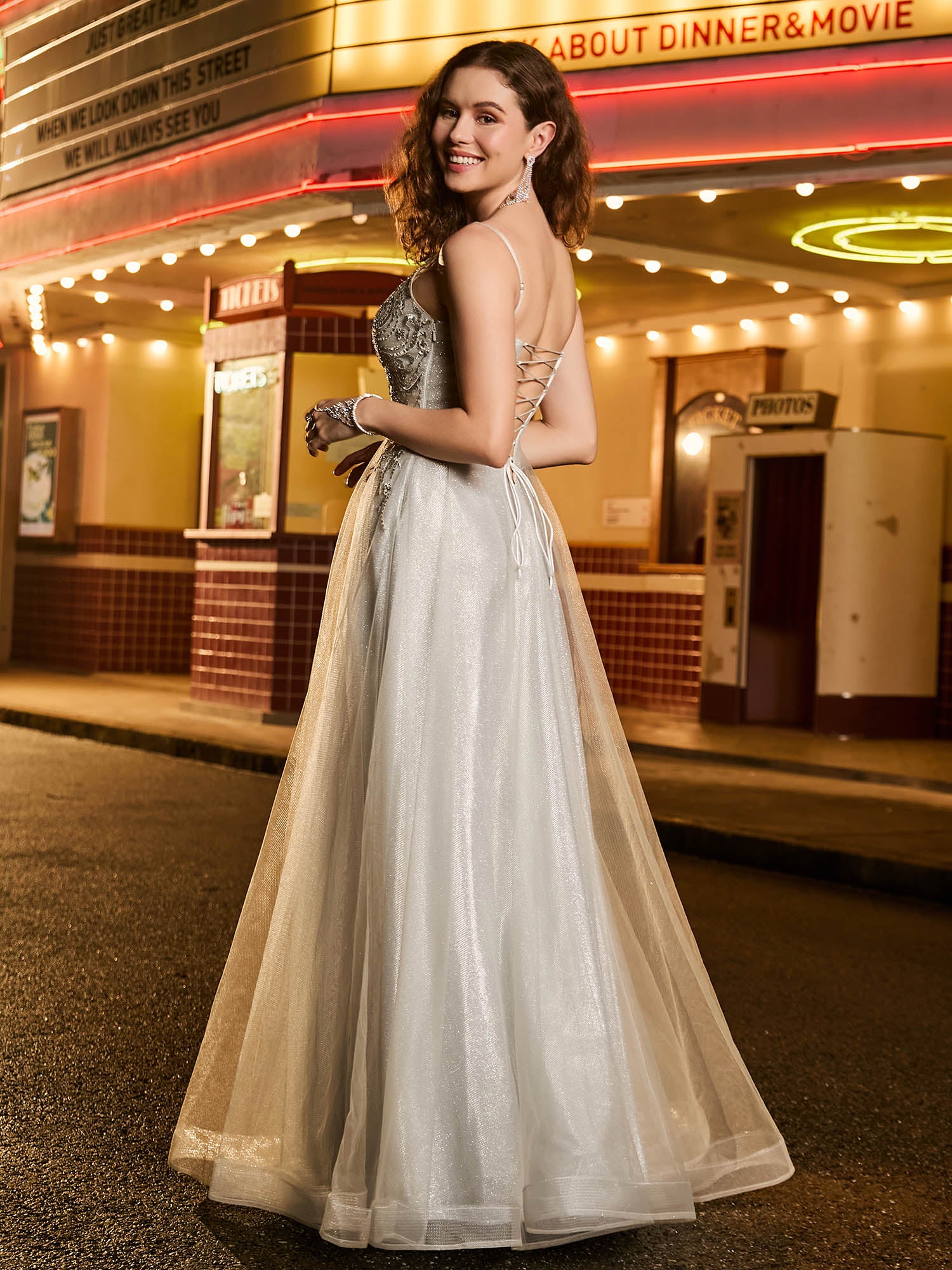 Robe de bal en tulle pailleté ligne A avec perles Champagne